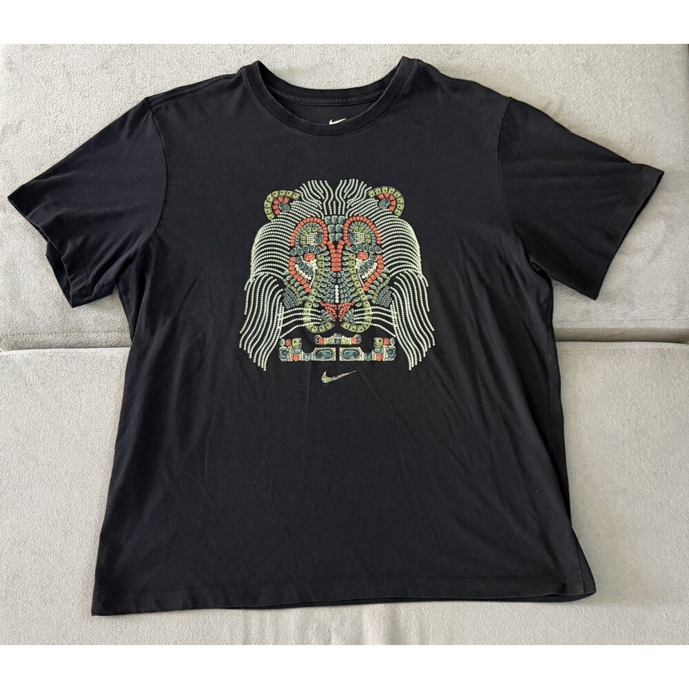 The Nike Tee LeBron James Lion Graphic T-Shirt Men's XL shirt sleeved Black